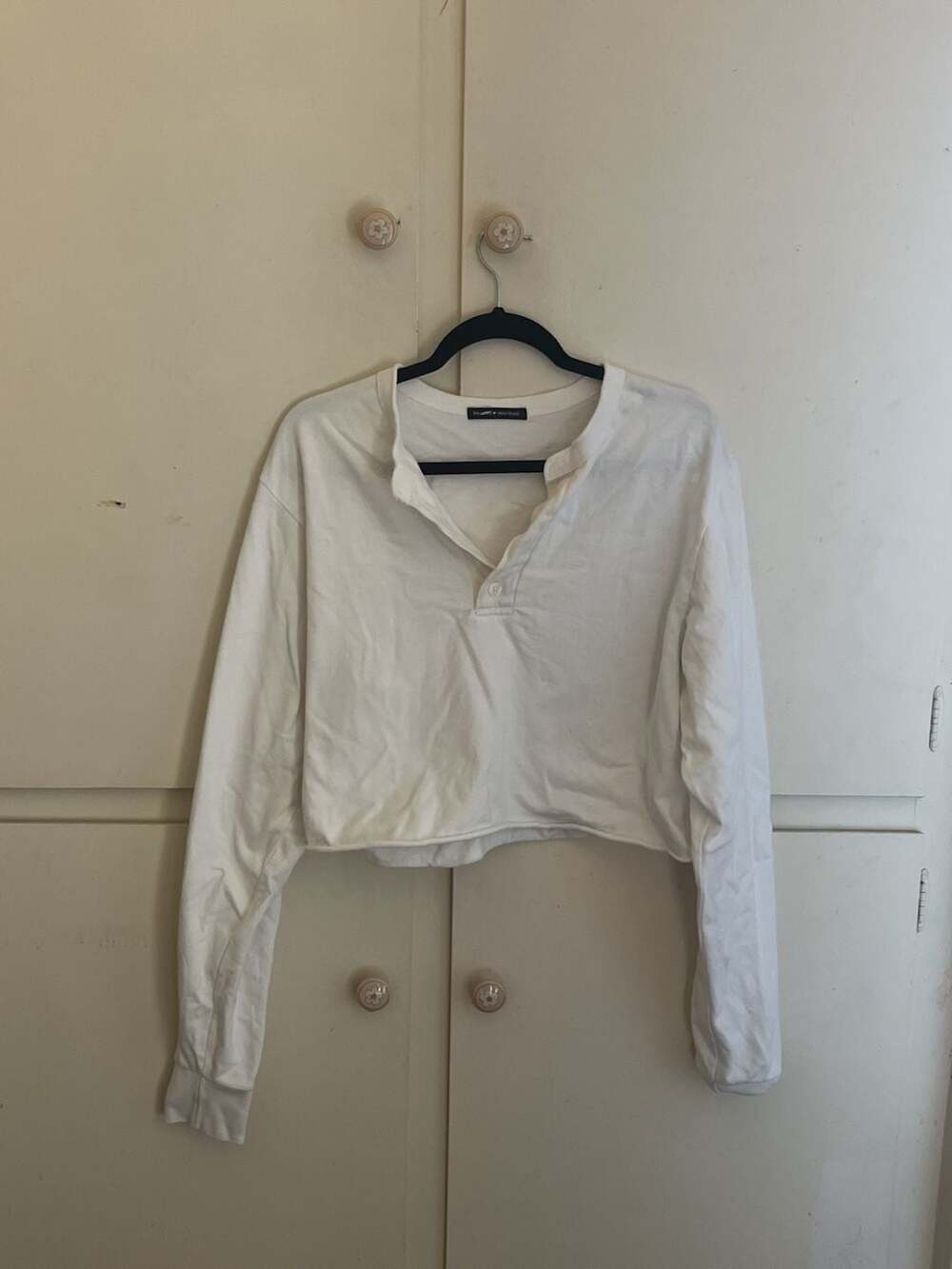 Brandy Melville White Long Sleeve Raw Hem Henley Crop Top